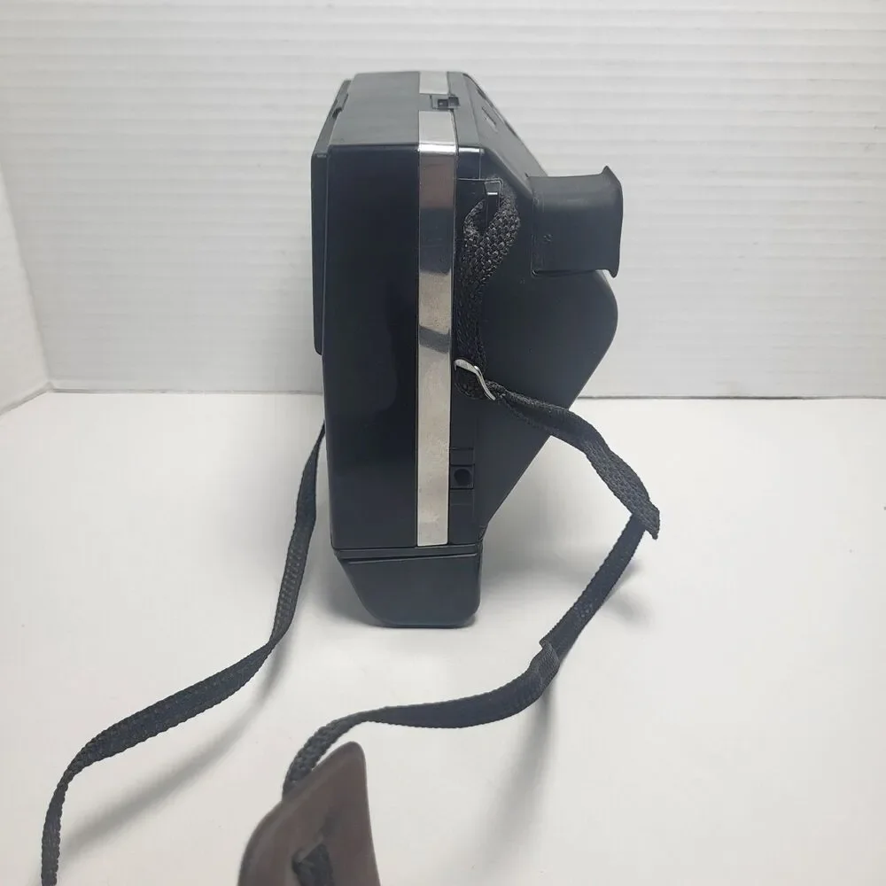 Vintage 1970`s Kodak Colorburst 200 Instant Camera With Neck Strap Film Photo